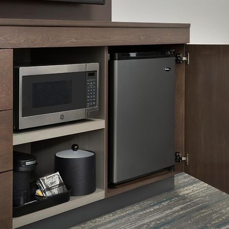 Hampton Inn & Suites Charlotte Airport Lake Pointe Exterior foto