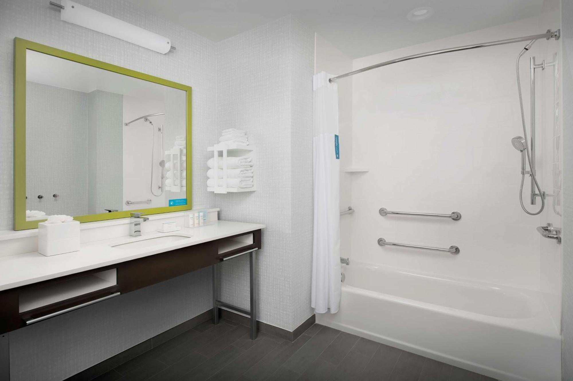 Hampton Inn & Suites Charlotte Airport Lake Pointe Exterior foto