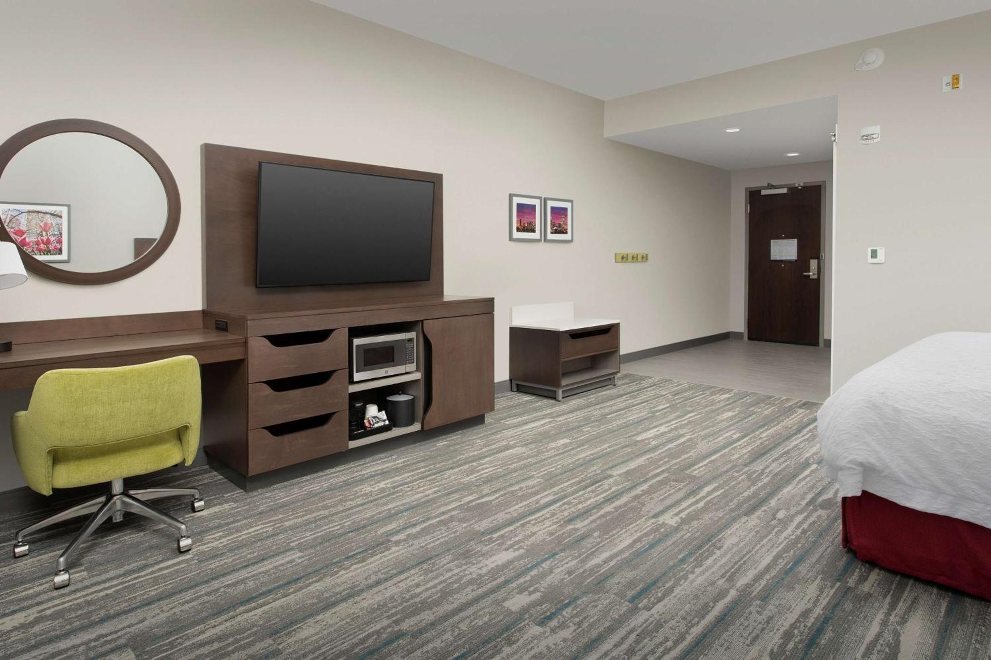 Hampton Inn & Suites Charlotte Airport Lake Pointe Exterior foto