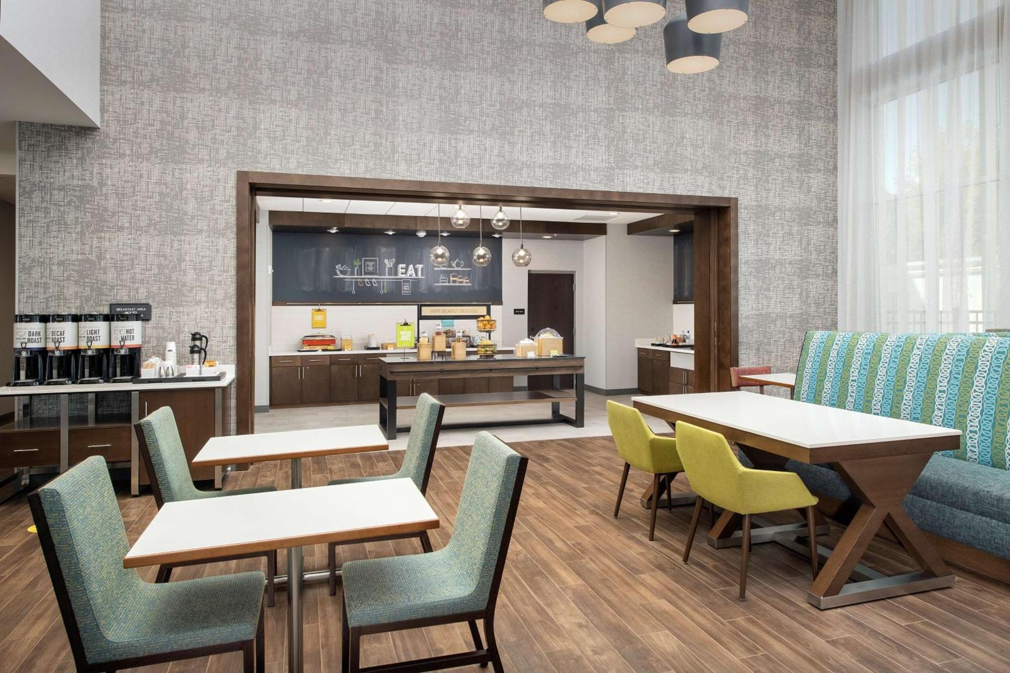 Hampton Inn & Suites Charlotte Airport Lake Pointe Exterior foto