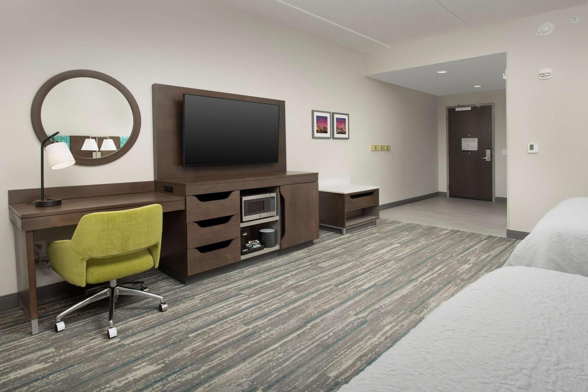 Hampton Inn & Suites Charlotte Airport Lake Pointe Exterior foto